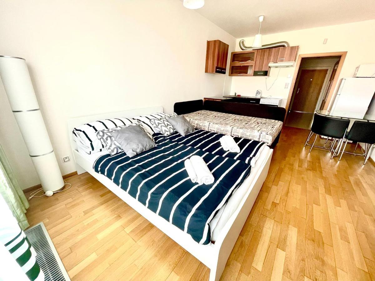 Centrum Park Apartment ปราก ภายนอก รูปภาพ